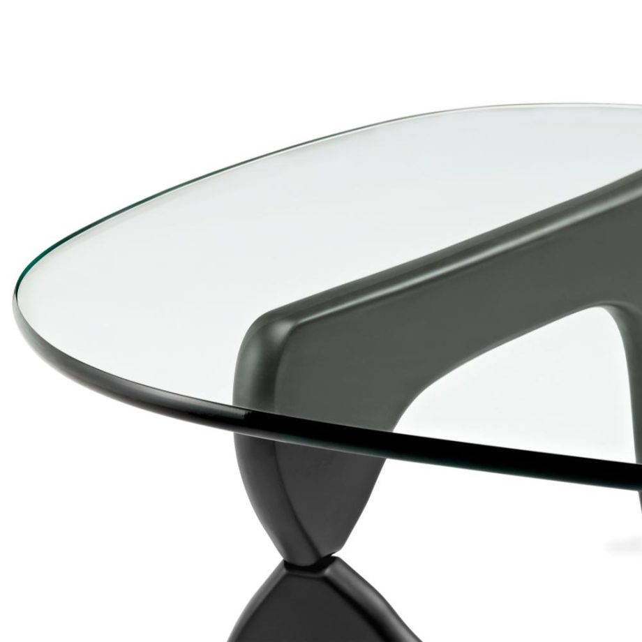 Isamu Noguchi Coffee Table Melisandre crni stolić za kavu